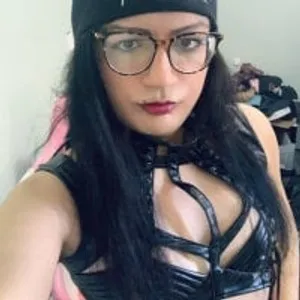 sizzlingsissy from stripchat