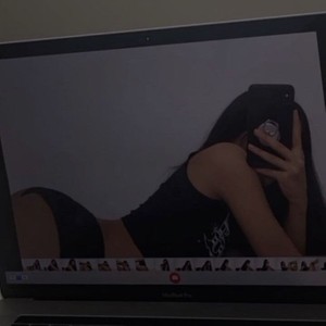 onaircams.com MAGUI9 livesex profile in shower cams