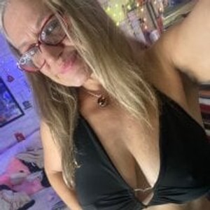 stripchat TrenaAnne Live mature Webcam Featured On maturelivesexcams.com