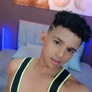 Noah_Smith04 from stripchat