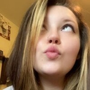 rayybabyy98 webcam profile - American