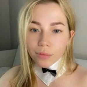 Embersweetbunny from stripchat