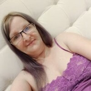 maturelivesexcams.com Lilly_hott livesex profile in lovense cams