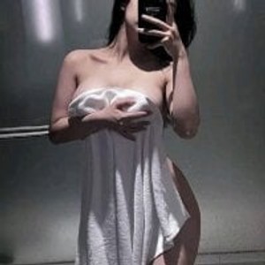 girlsupnorth.com xo_Emmy livesex profile in mobile cams