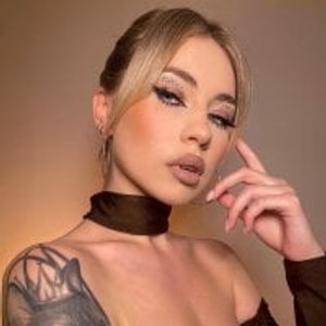 cheapadultsexcams.com LoveGameSexx livesex profile in pov cams