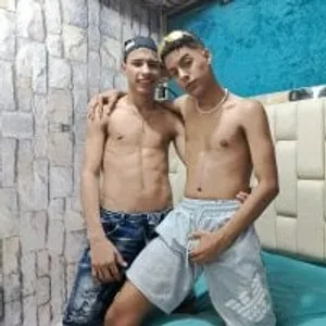 Artur_and_friends from stripchat