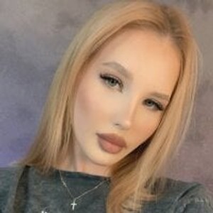 Camgirl is actually offline