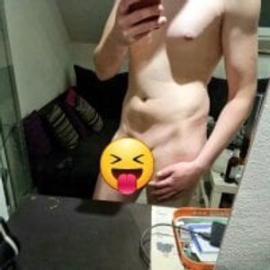 ToyboyMik88 Live Cam