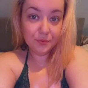 SinfulSultrySarah from stripchat