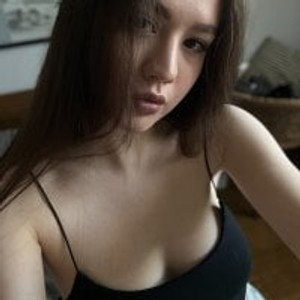 bestlivesexchat.com LisaLeev livesex profile in bigclit cams