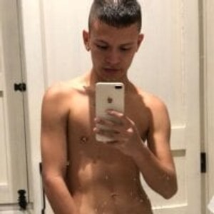 g_andres_21 Live Cam