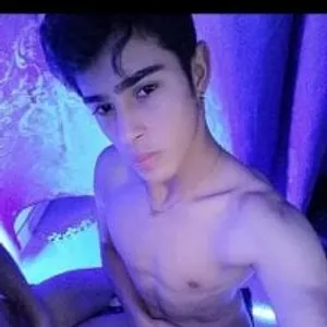 Sexyboy_latin from stripchat