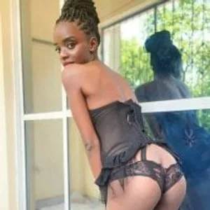 Ebonycrushie from stripchat