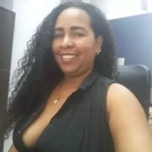 Camil_BBW from stripchat