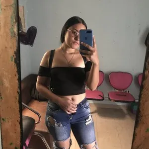 LATINA_CRAYZY18 from stripchat