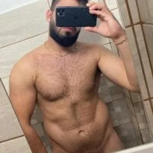 LukeDenverR from stripchat