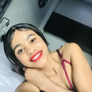 SweetXtiny from stripchat