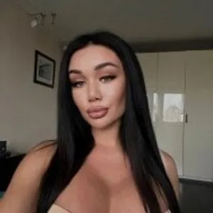 Emilia_Margaret from stripchat