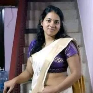 nithiyarosi from stripchat