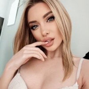 livesex.fan MonnaRoss livesex profile in cuckold cams