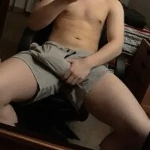 hugexdong82 from stripchat