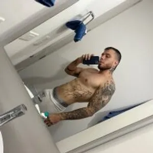 AlanFis1 from stripchat