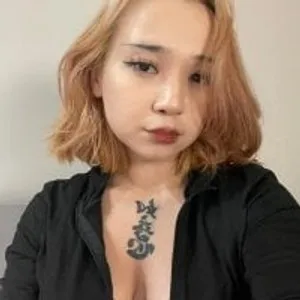 mia_toy from stripchat