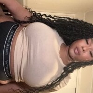 livesex.fan AriJ420 livesex profile in lovense cams