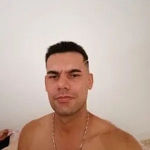 carlosxk90 from stripchat