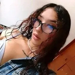 Shanttal17 from stripchat