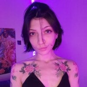 Camgirl is actually offline