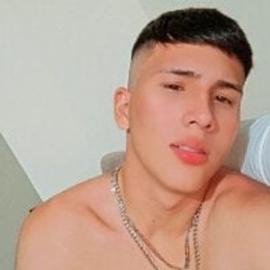 Cam boy MaxBigcock18