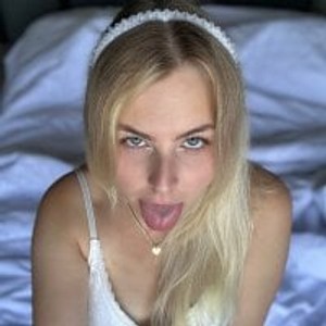 Cam girl Livewithlucy