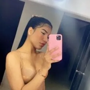 Alissarhys26 from stripchat