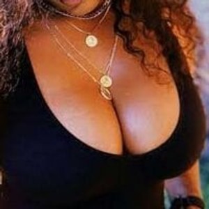 livesexr.com Adaline-Paris livesex profile in bigclit cams