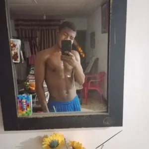 Juan_C124 from stripchat