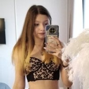 stripchat Kara_Cutee Live Webcam Featured On sexcityguide.com