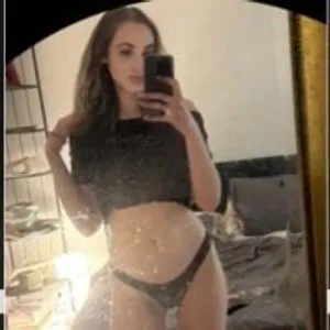Littlelolo60 from stripchat