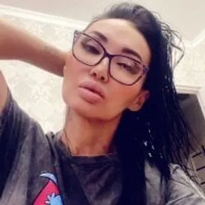 lonely_mom from stripchat