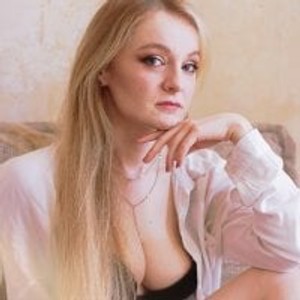 livesex.fan AlmaHoney livesex profile in leather cams