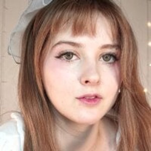 sleekcams.com Amber-Poppy livesex profile in public cams