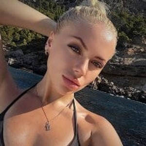 Camgirl is actually offline