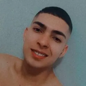 santiago_sexycock from stripchat