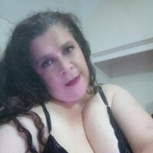 sexcityguide.com Lucia1975_ livesex profile in spank cams