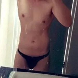 Asianboy_HH from stripchat
