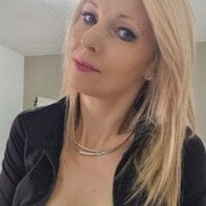 stripchat SweetTaya33 Live Webcam Featured On onaircams.com