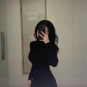 sexcityguide.com LinhChi_9x livesex profile in cuckold cams