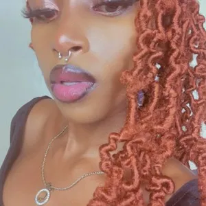 SlipInQueen from stripchat