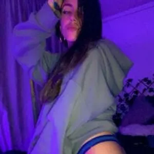 FrancellyHot from stripchat