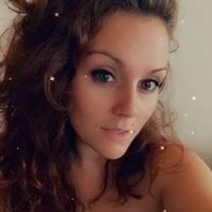 Camgirl is actually offline